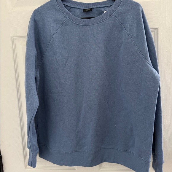 Tops - Womens Blue Sweatshirt/Donating tomorrow